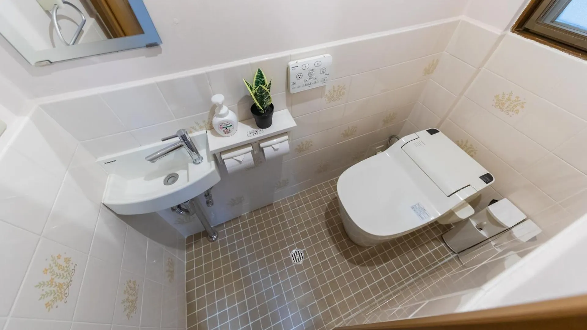 Maru Taisho Apartment Osaka